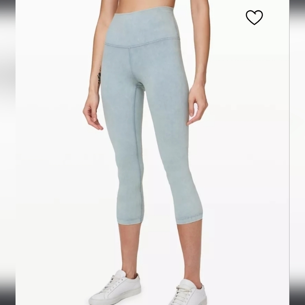Lululemon Wunder Under High-Rise Crop Leggings - Size 4